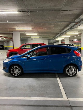 Продам Ford Fiesta 1.0 EcoBoost TITANIUM Продам Ford Fiesta 1.0 EcoBoost TITANIUM