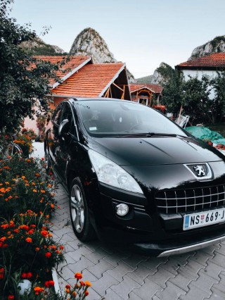 Продам автомобиль Пежо 3008 2010 год Продам автомобиль Пежо 3008 2010 год