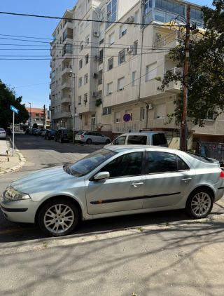 Renault Laguna II 2001 2.0 IDE 140 л.с. Renault Laguna II 2001 2.0 IDE 140 л.с.