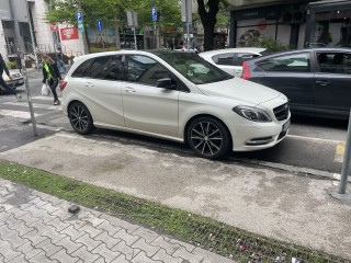 Продаю Mercedes-Benz B200, 2012 г., бензин Продаю Mercedes-Benz B200, 2012 г., бензин