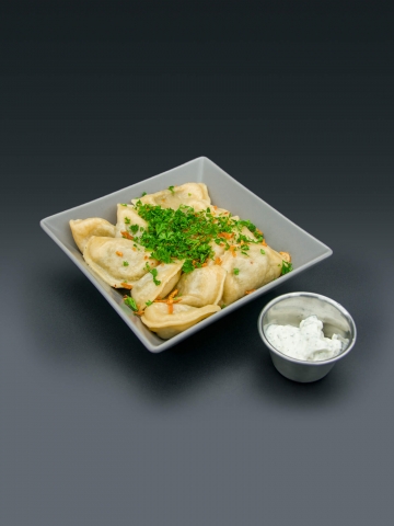 Вареники с картофелем и грибами в Белграде