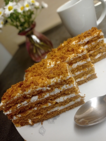 Торт Медовик! Ну ооочень вкусный! 