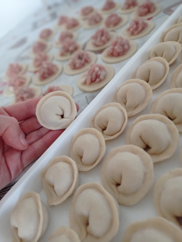 Пельмени, мясные пироги, блины, тортики на заказ в Белграде. Пельмени, мясные пироги, блины, тортики на заказ в Белграде.